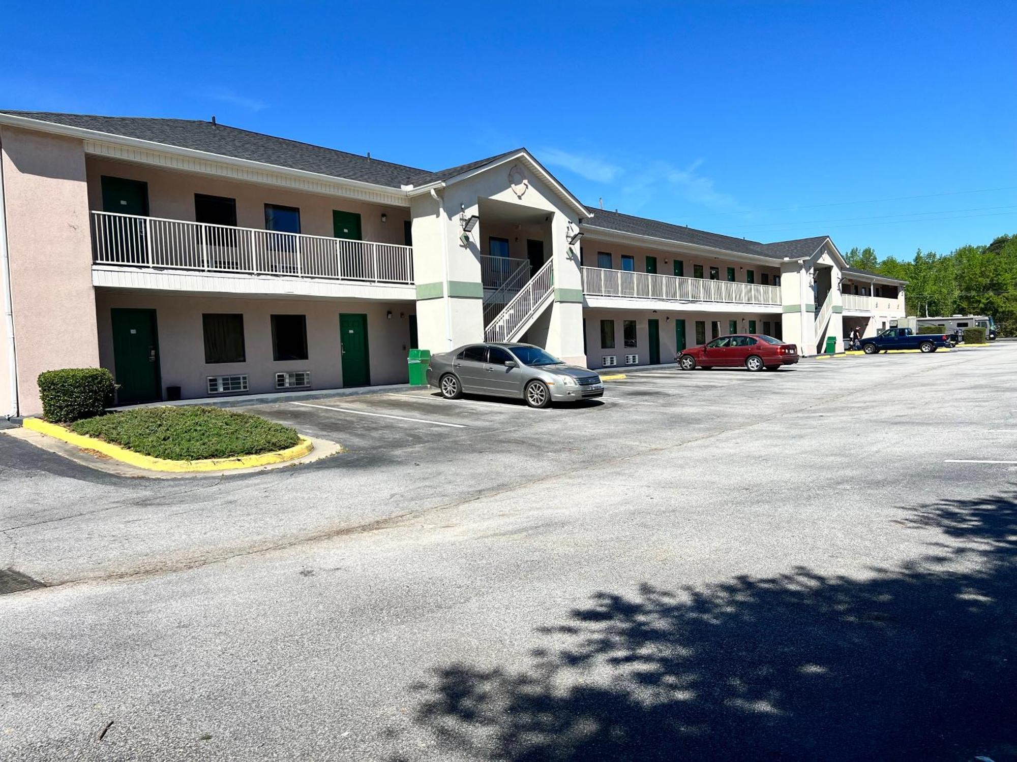 Country Hearth Inn & Suites Augusta Esterno foto