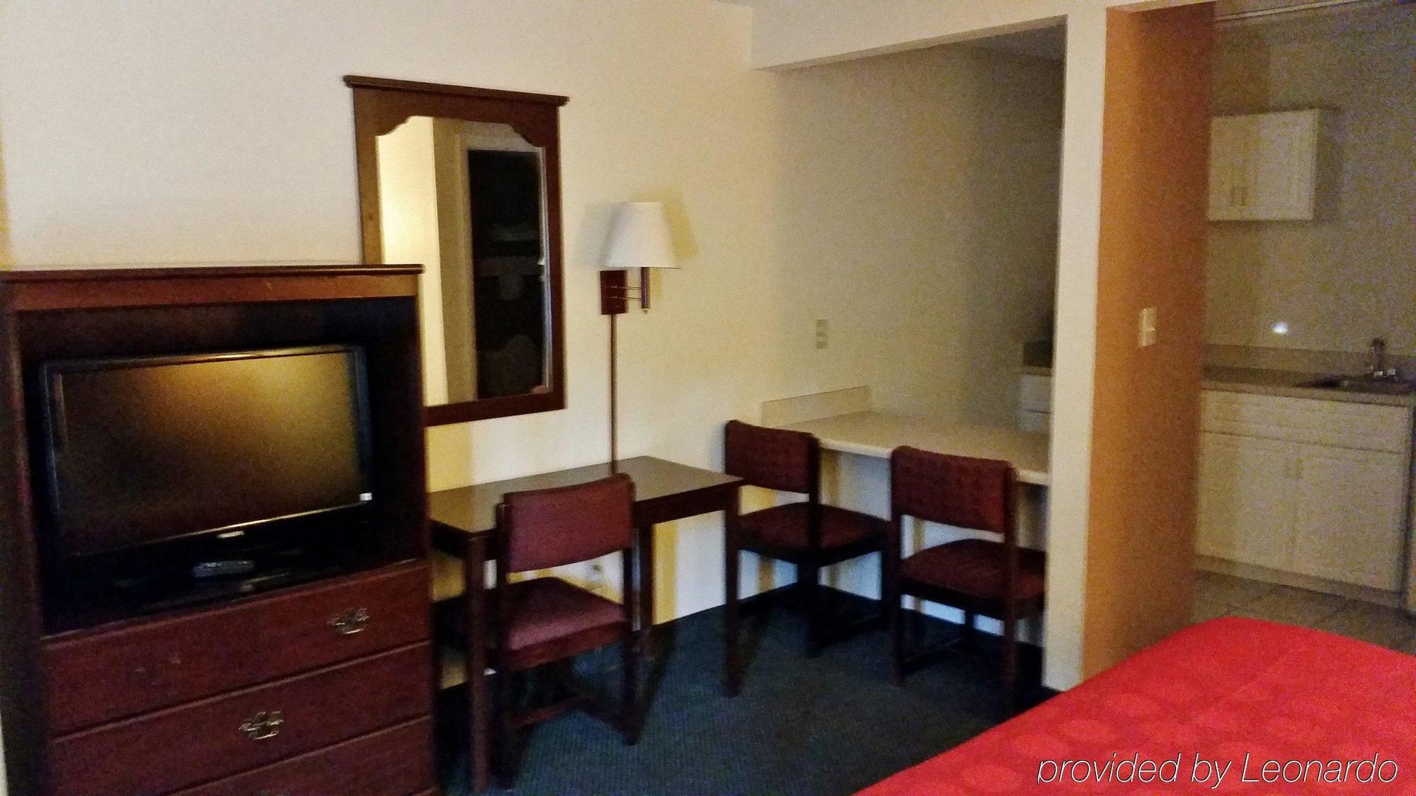 Country Hearth Inn & Suites Augusta Esterno foto